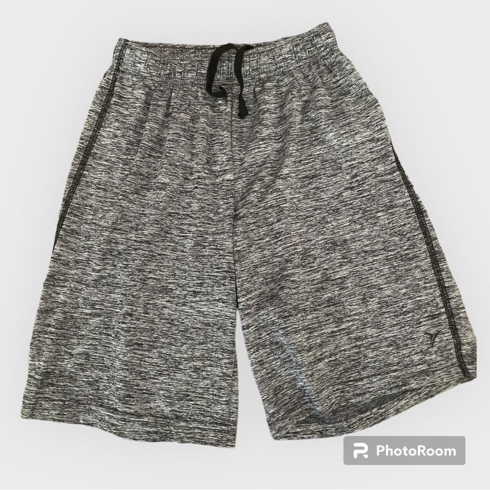 ⚡️ Old Navy Black White Go Active Shorts ~ Size L (10/12) ⚡️